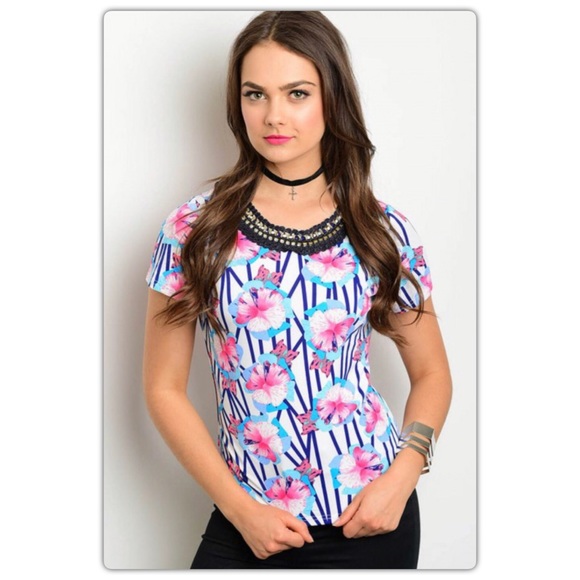 Ivory & Floral Embellished Top - Picture 3 of 8